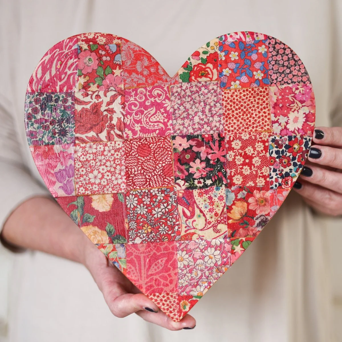 Fabric-Faced Pallet Hearts - Image 10