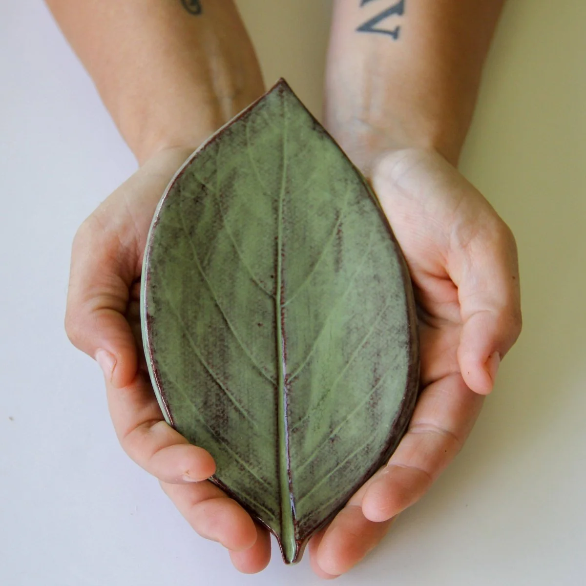 Large Leaf Soap Dish - Image 2