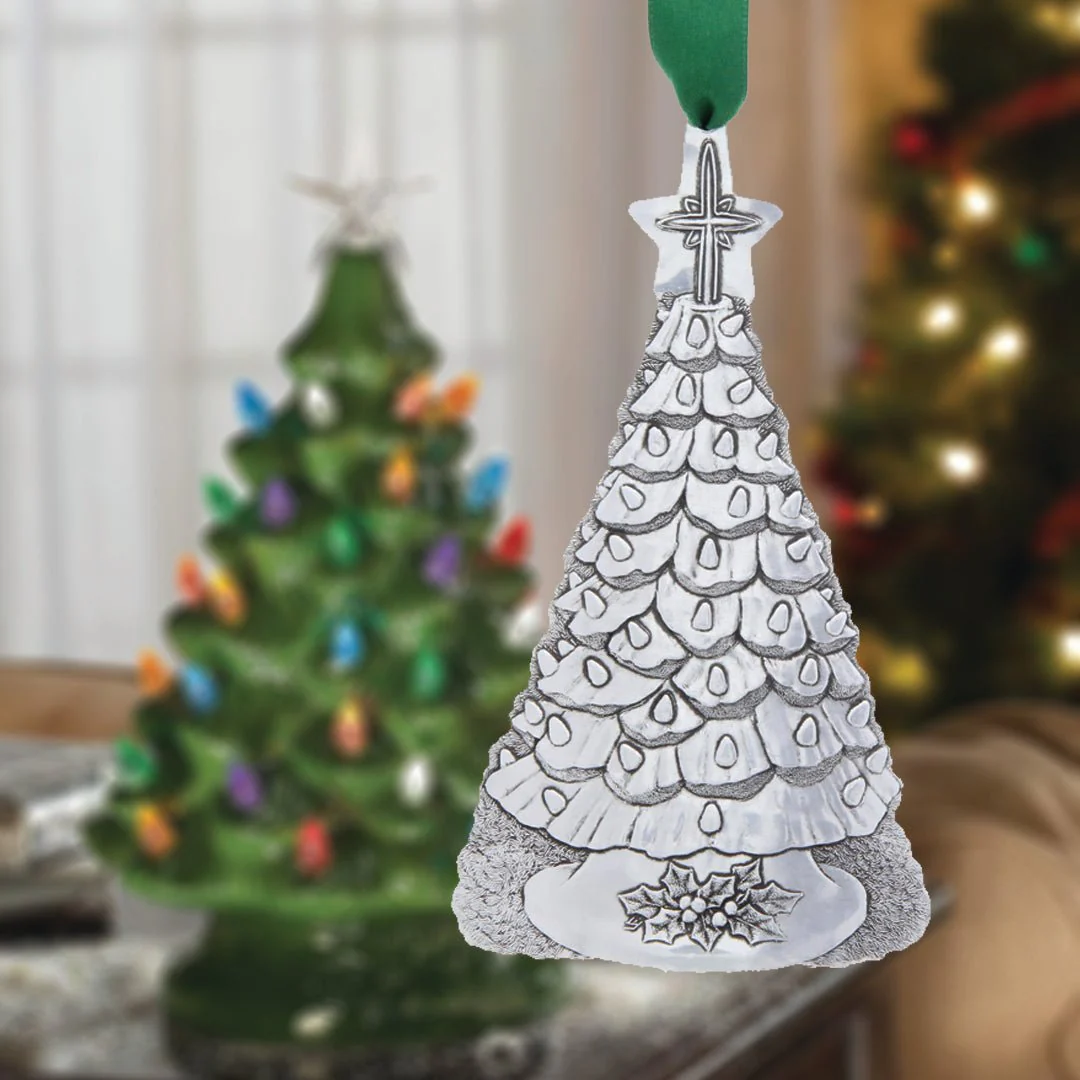 Nostalgic Christmas Tree Ornament - Festive Nostalgia - Image 4