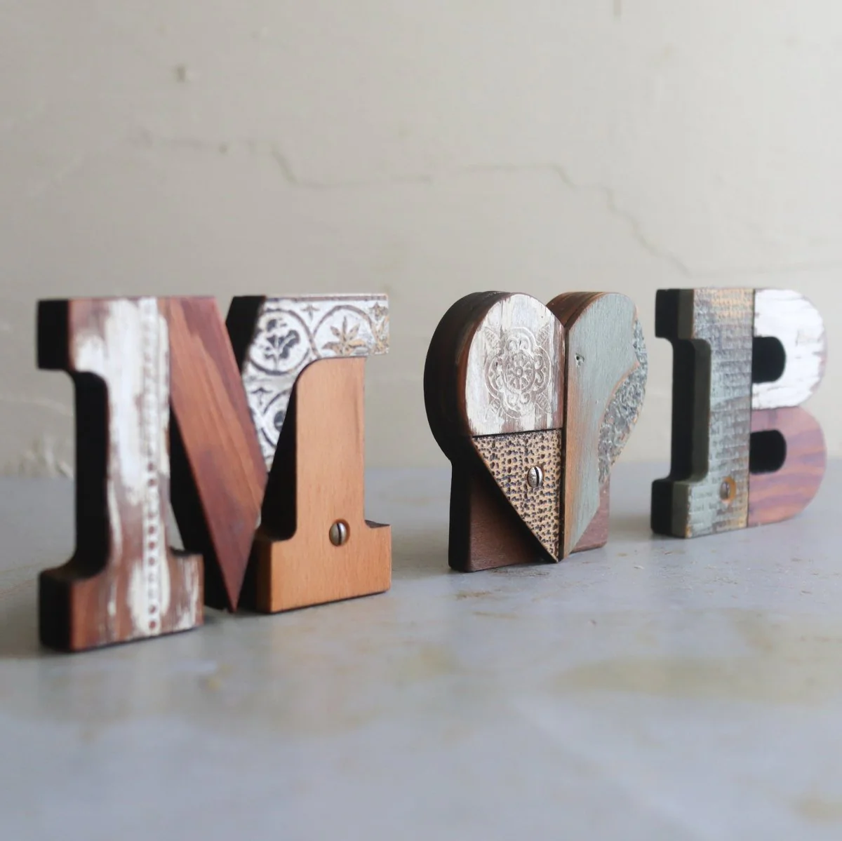 Reclaimed Wooden Heart Emojis - Image 4