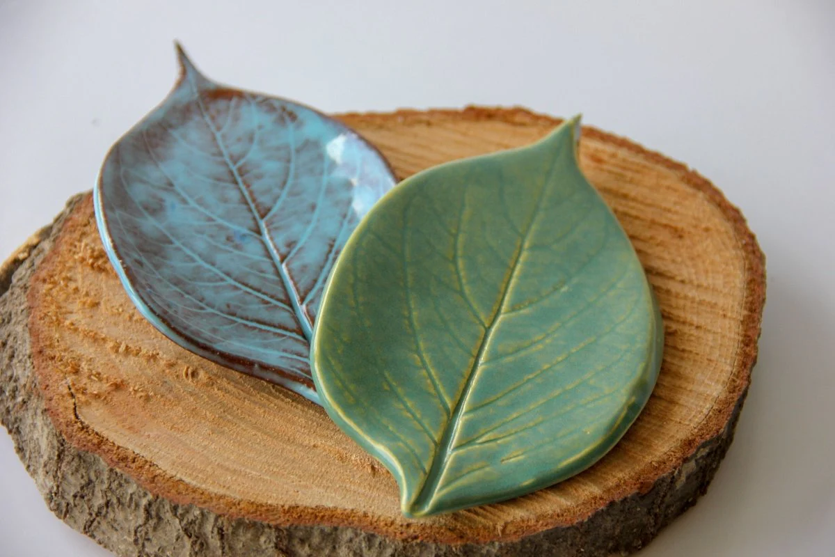 Small Leaf Dish - Image 3